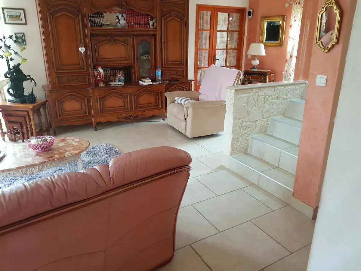 La Providence Hotel Illiat Guest house