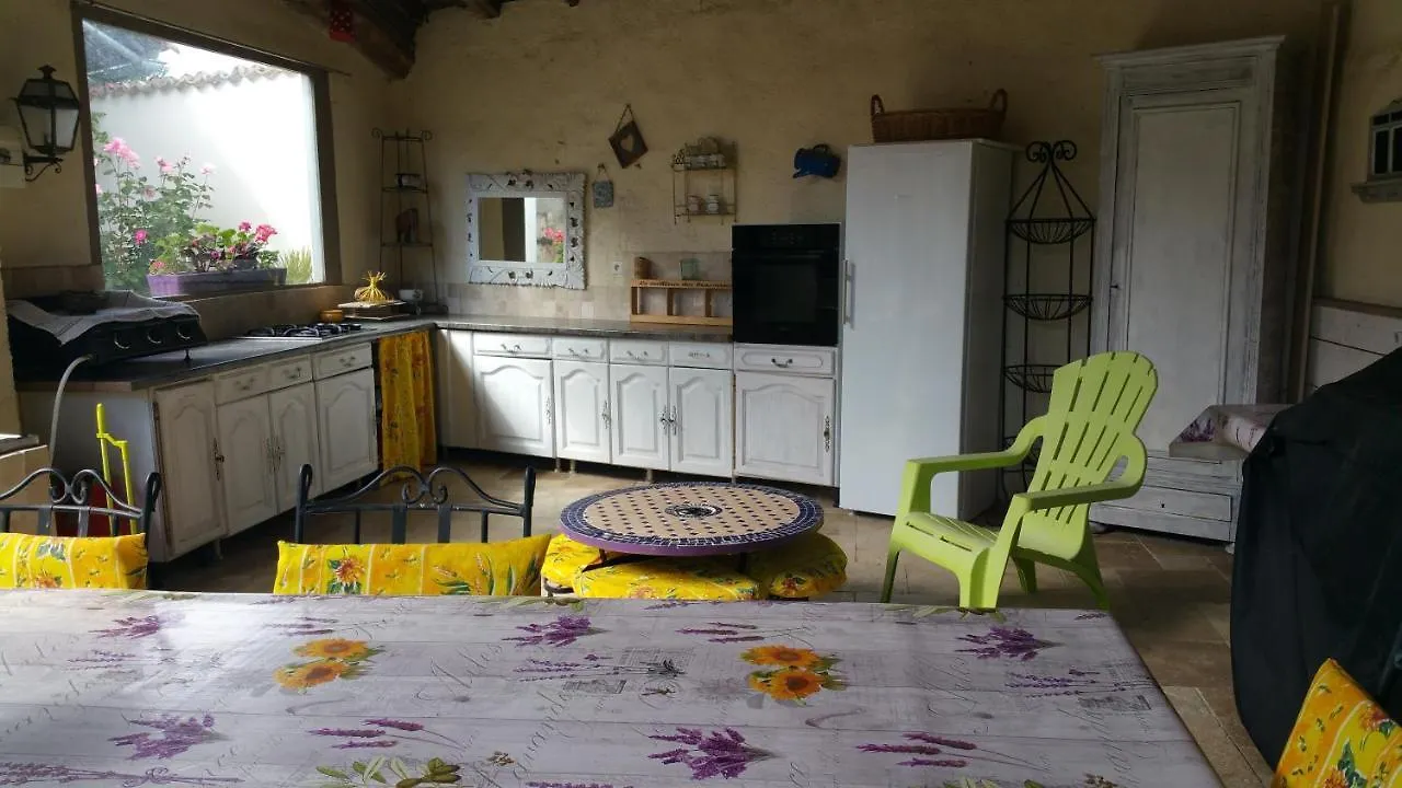 La Providence Hotel Illiat Guest house