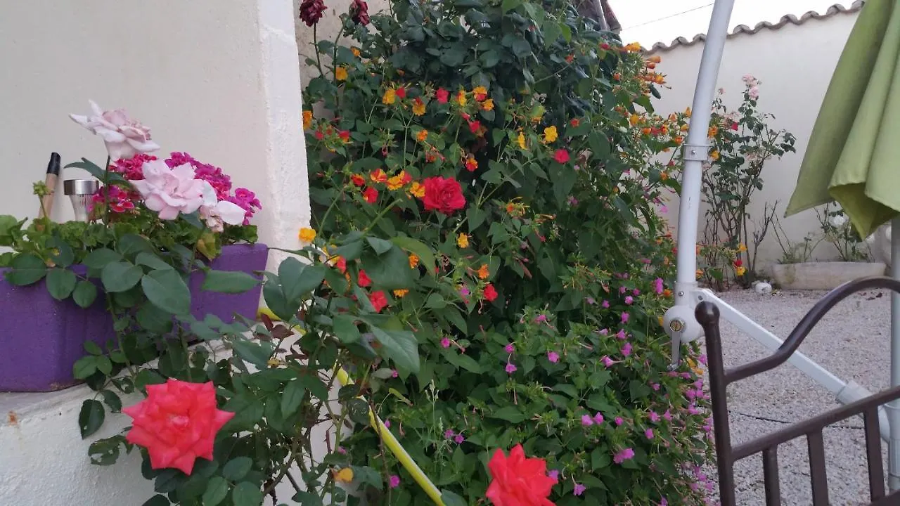 La Providence Hotel Illiat
