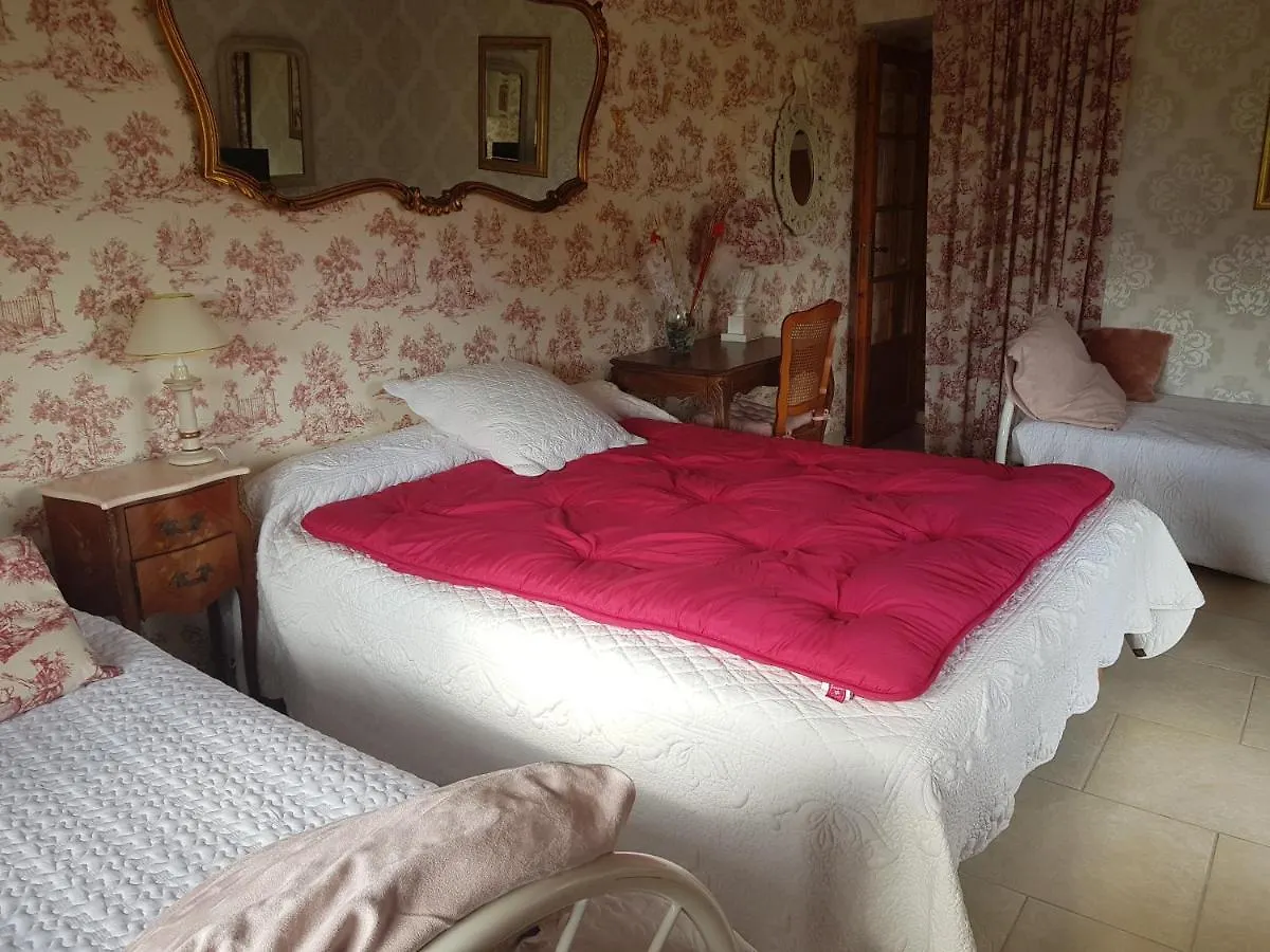 Guest house La Providence Hotel Illiat